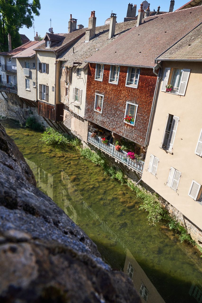 Communes Arbois Centre avec la rivière Cuisance - 02