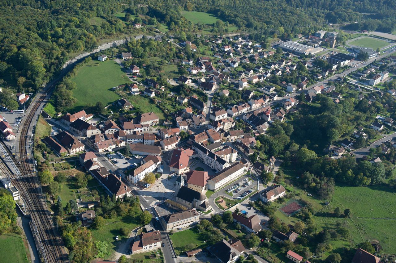 Communes Mouchard 4565