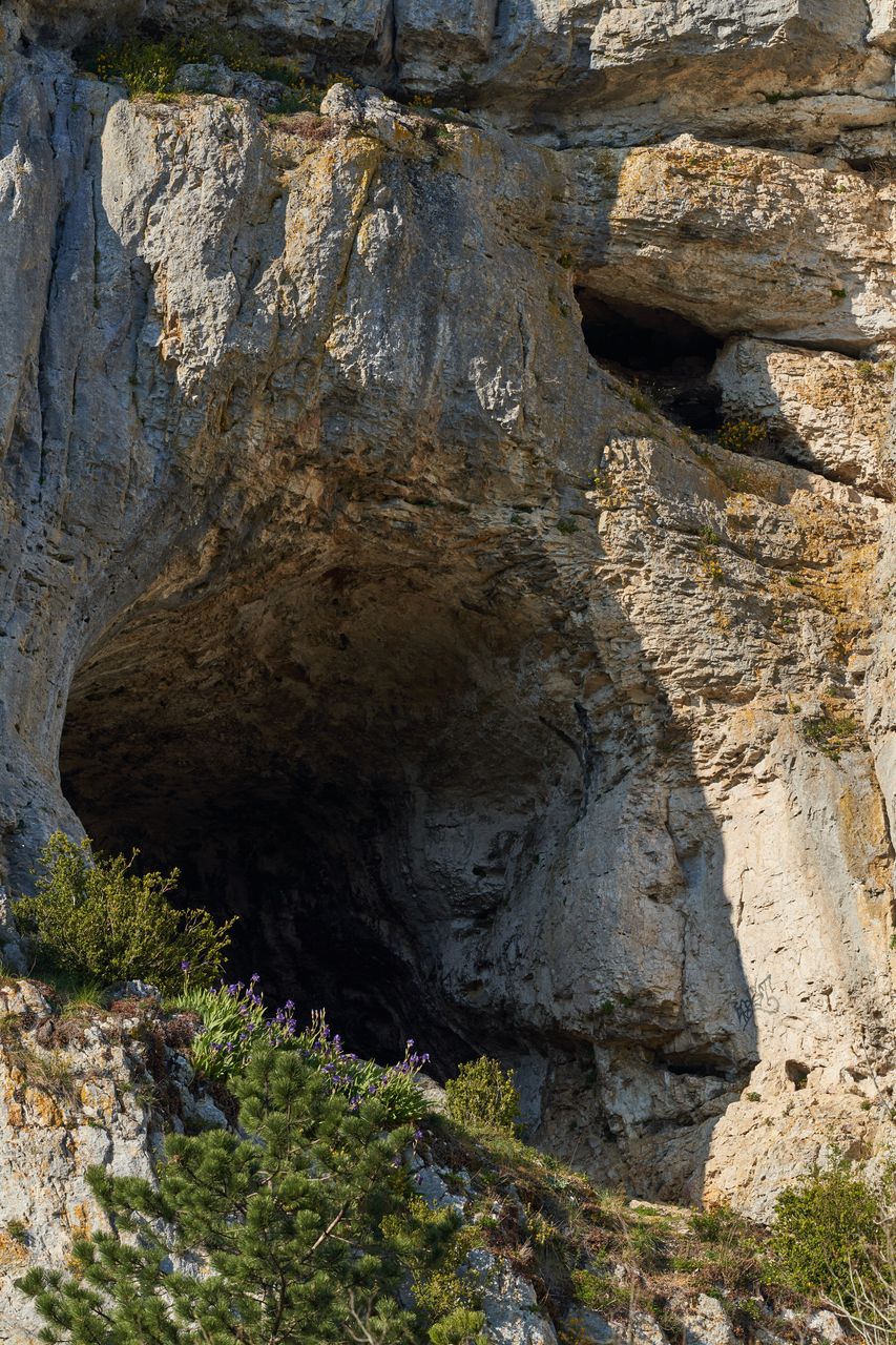 Communes Poligny troudelalune01