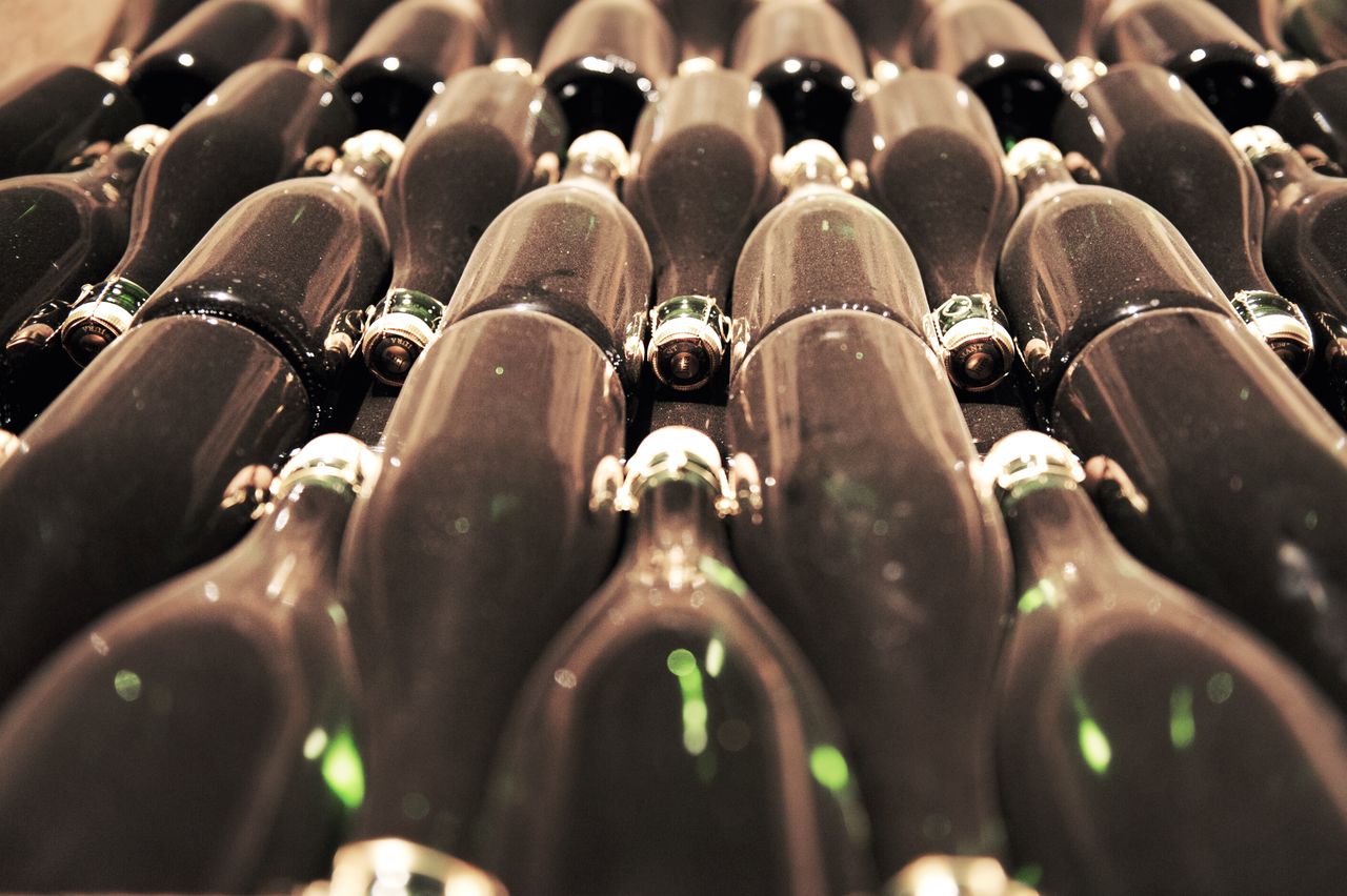 Vins Cave stock_cremant