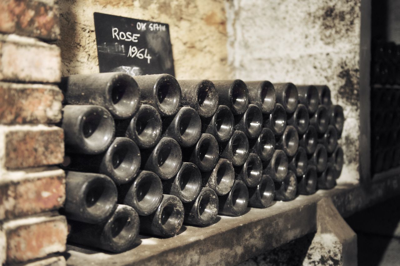 Vins Cave stock_vieillesbouteilles2